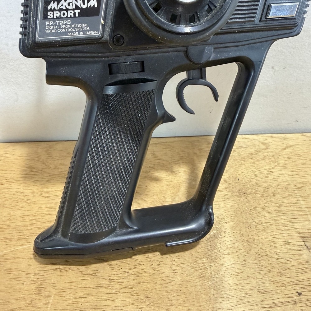 Vintage Futaba Magnum Sport FP-T2PB RC Radio Control Transmitter 75MHz Tested - Picture 3 of 10